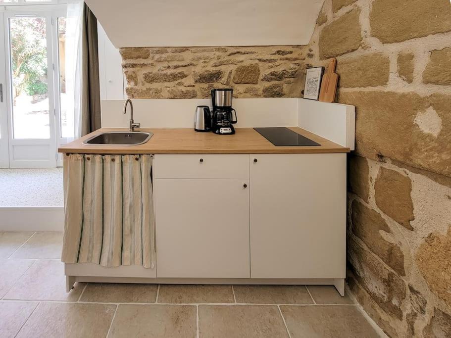Studio Spacieux De Caractere Montaren-et-Saint-Médiers Exteriör bild