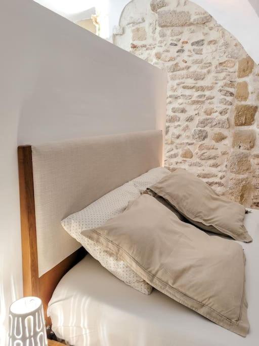 Studio Spacieux De Caractere Montaren-et-Saint-Médiers Exteriör bild